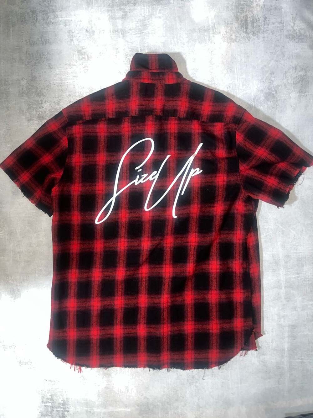 Size Up Apparel Men's Red and Black Plaid Short Sleeve Frayed Hem Flannel Shirt